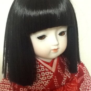 市松人形　顔ビスク　赤総絹手縫い着物の女の子の画像