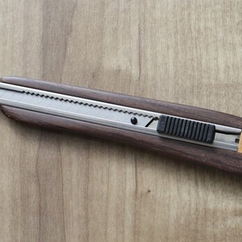 【限定】右利き用木製カッターナイフ（ローズウッド）の画像