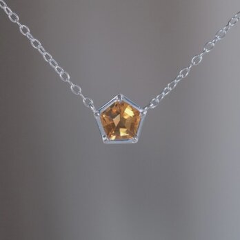 11月の誕生石 Citrine fimmhyrningur necklace　シトリン五角形ネックレス　天然石オレンジ　シルバーの画像