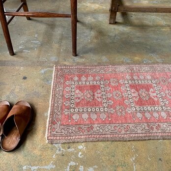 vintage rug　トルコ絨毯・ヤストゥク ３つのサンドゥックの画像